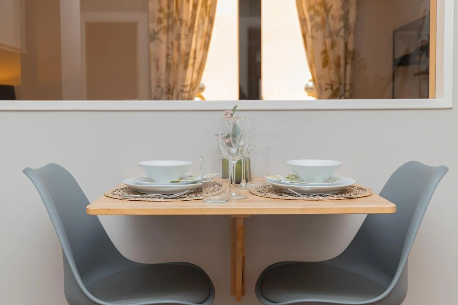 Cathedral Suites - City Center Apartment Малага