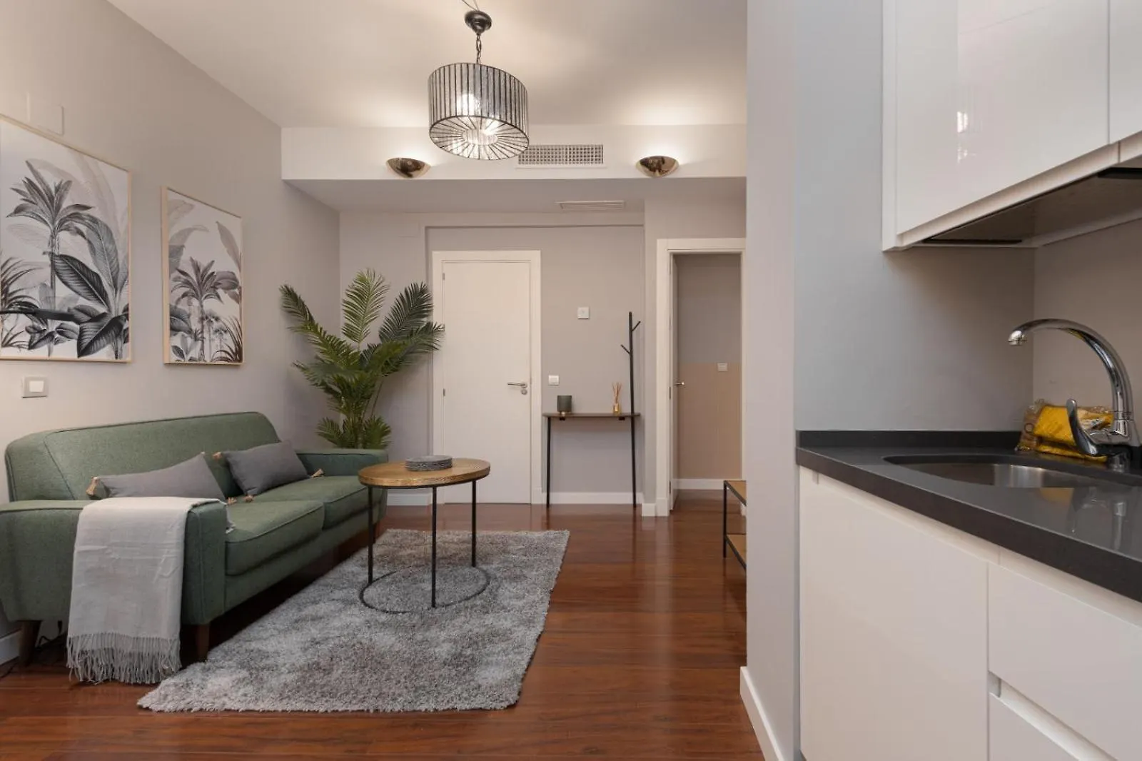 Cathedral Suites - City Center Apartment Малага Испания