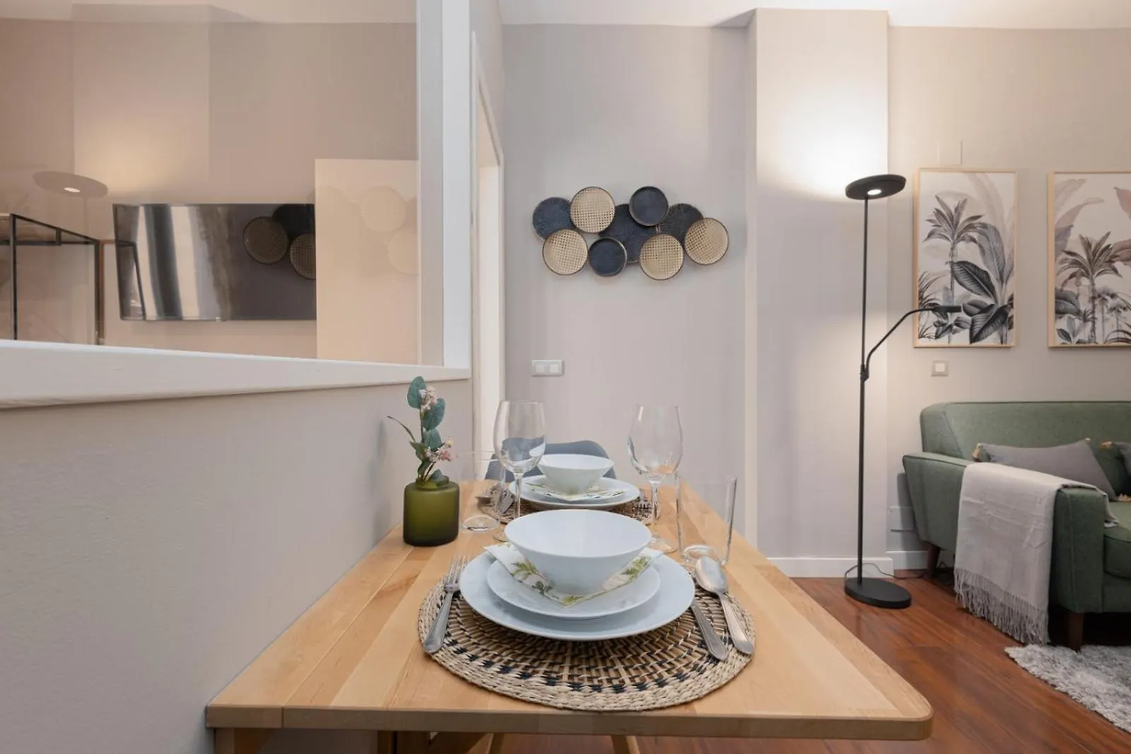 Cathedral Suites - City Center Apartment Малага